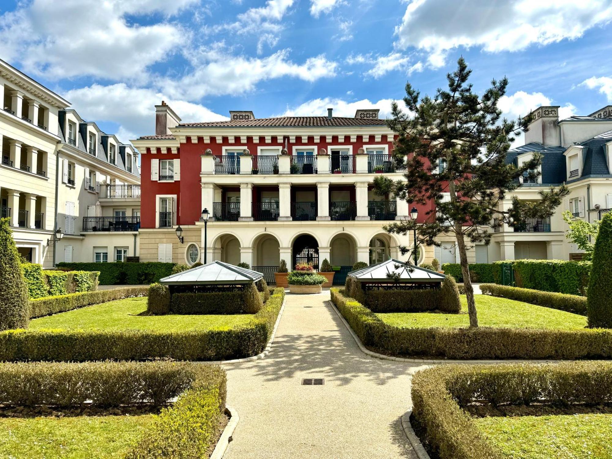 Suite Medicis Near Disneyland 塞里斯 外观 照片